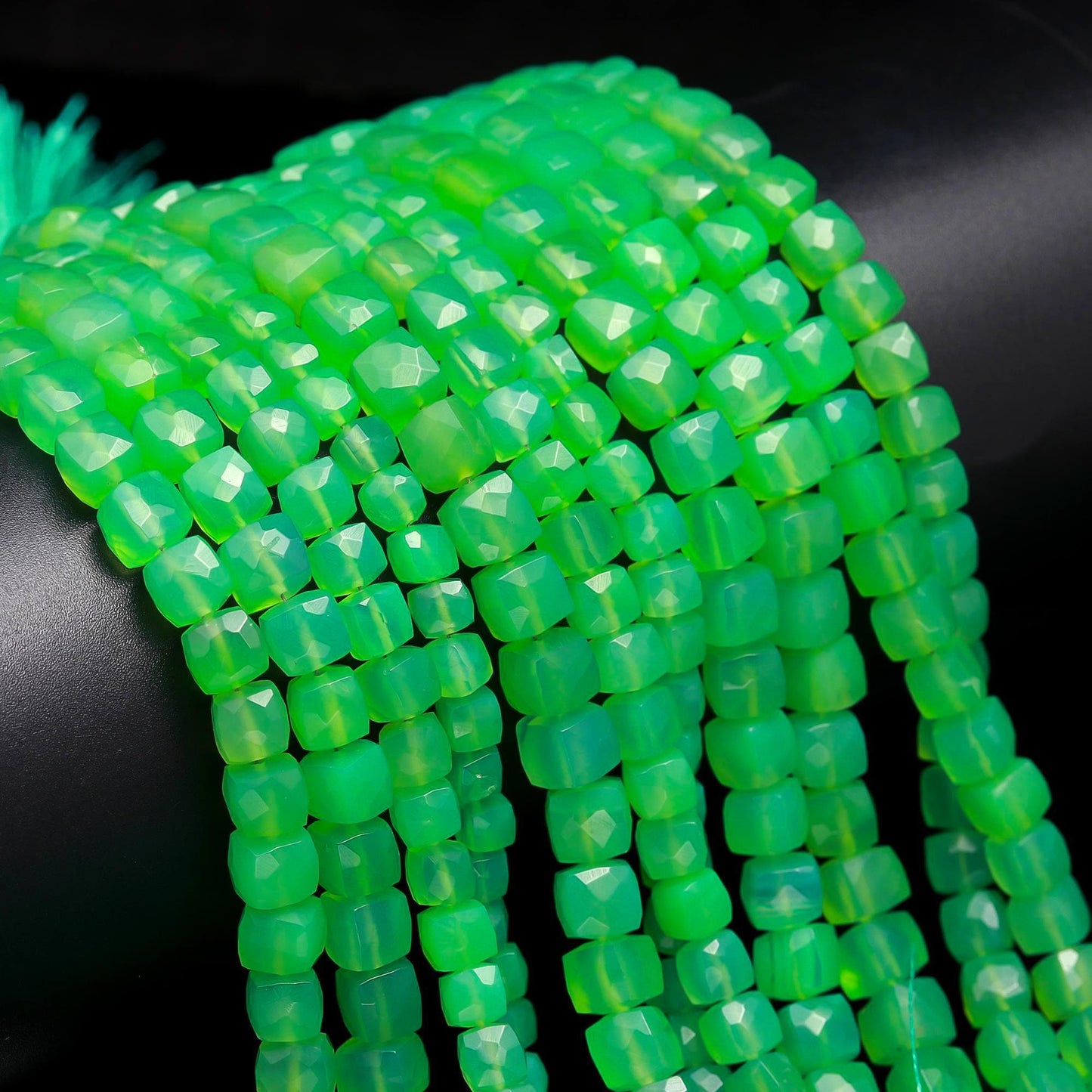 Green Chalcedony Faceted Cube Shape Beads Natural Green Chalcedony 6-7 MM Box Shape Bead for Handmade Jewelry Making Craft & Bijoux Supplies